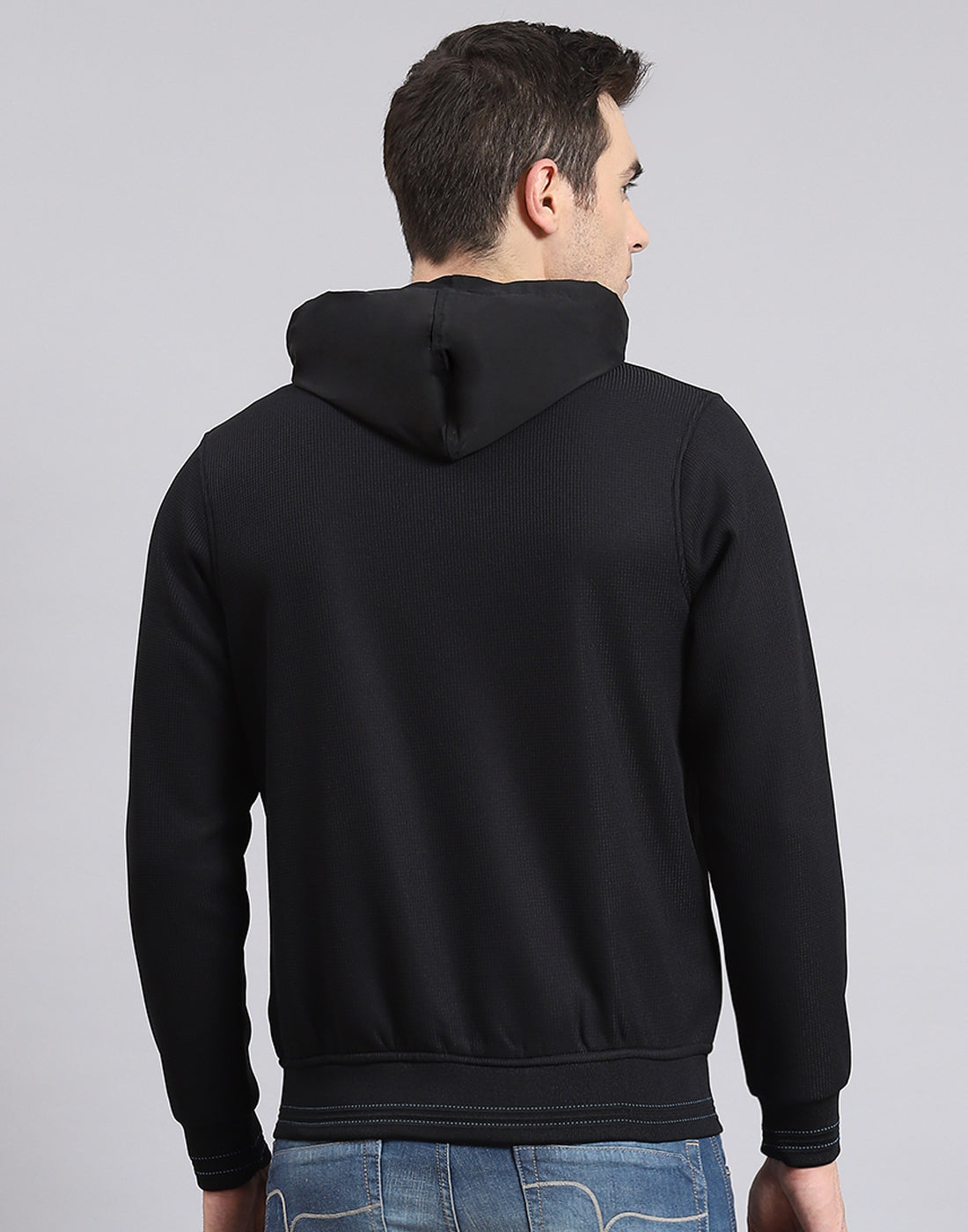 Men Black Solid Hooded Full Sleeve Sweatshirt