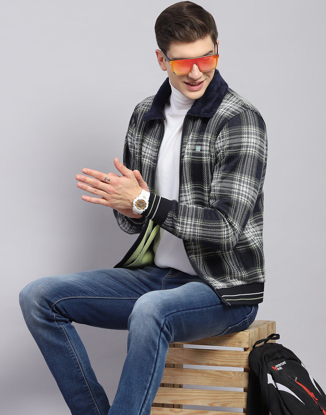 Men Navy Blue Check Collar Full Sleeve Sweatshirt