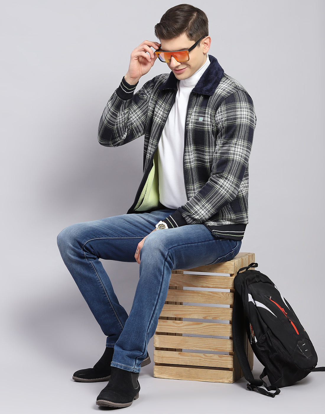 Men Navy Blue Check Collar Full Sleeve Sweatshirt