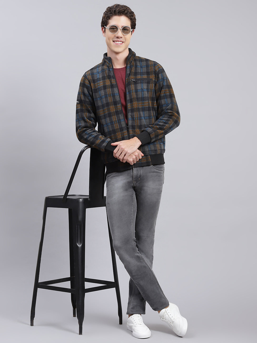 Men Grey & Black Solid Cotton Blend Sweatshirt