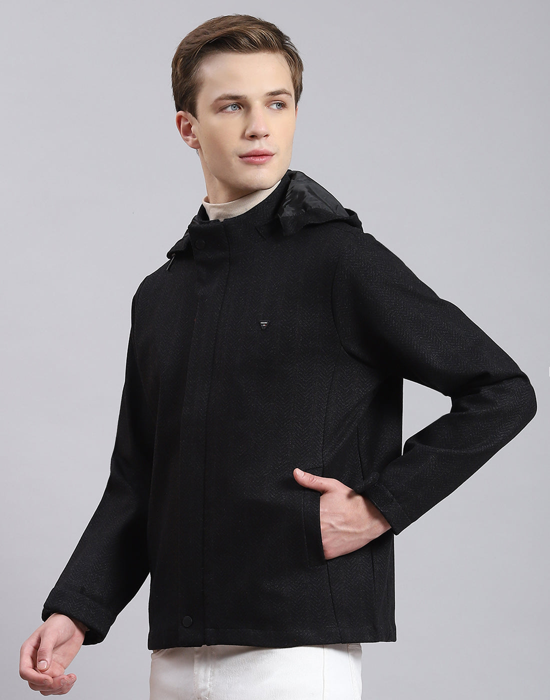 Men Black Solid Hooded Full Sleeve Jacket
