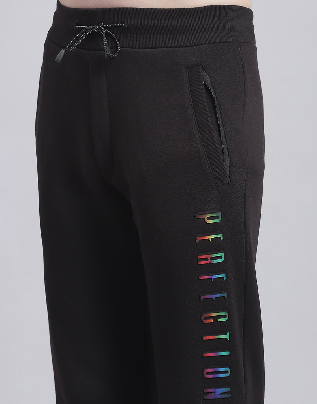 Men Black Solid Round Neck Full Sleeve Tracksuit