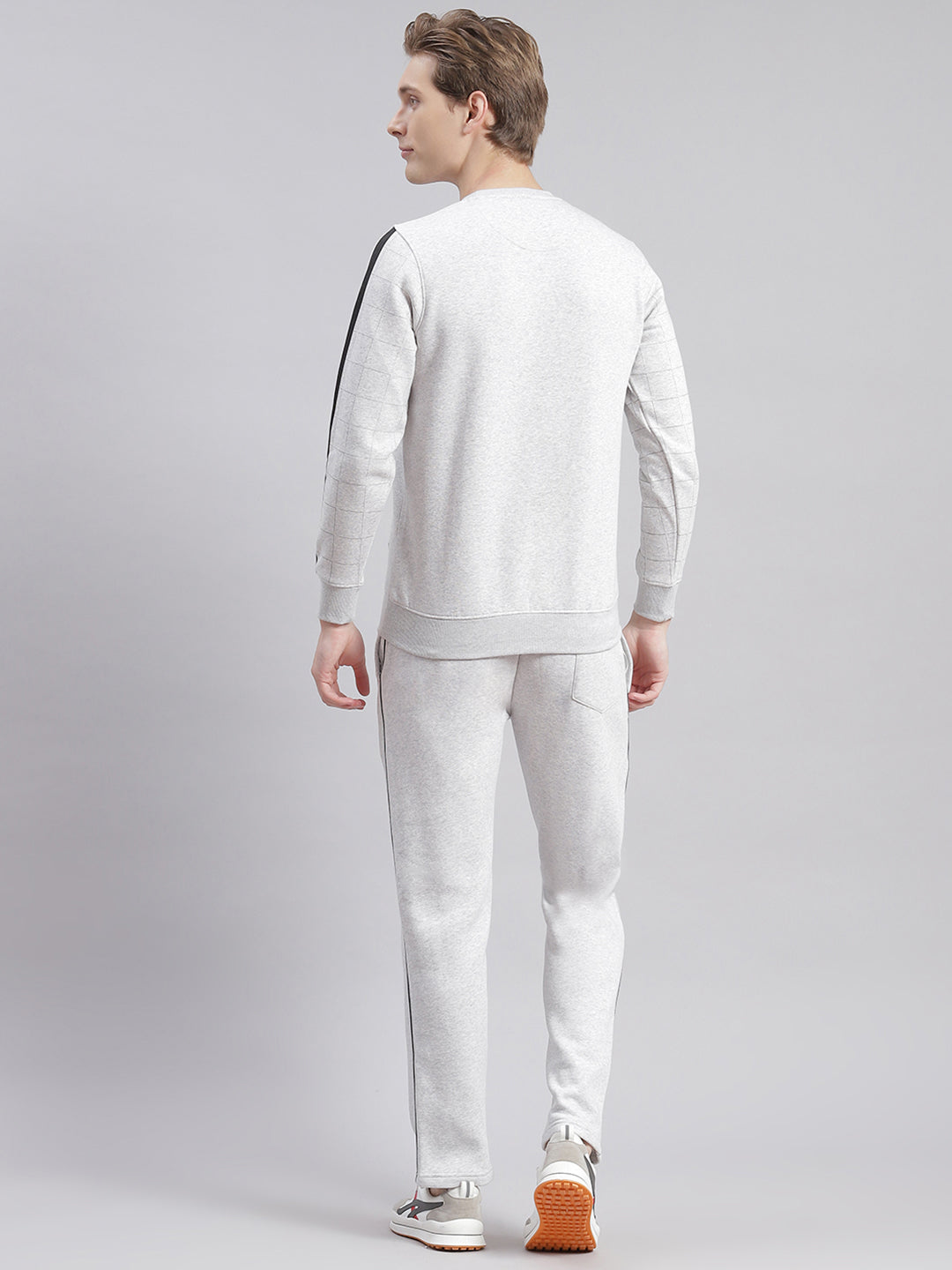 Men Grey Printed Round Neck Full Sleeve Tracksuits