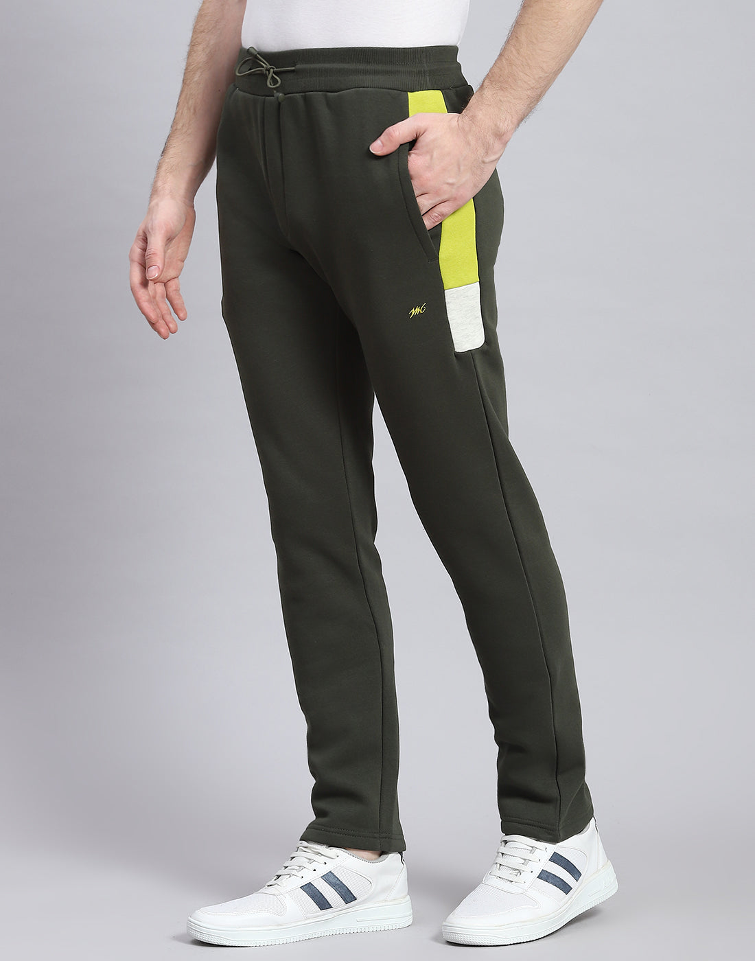 Men Olive Solid Hooded Full Sleeve Tracksuit