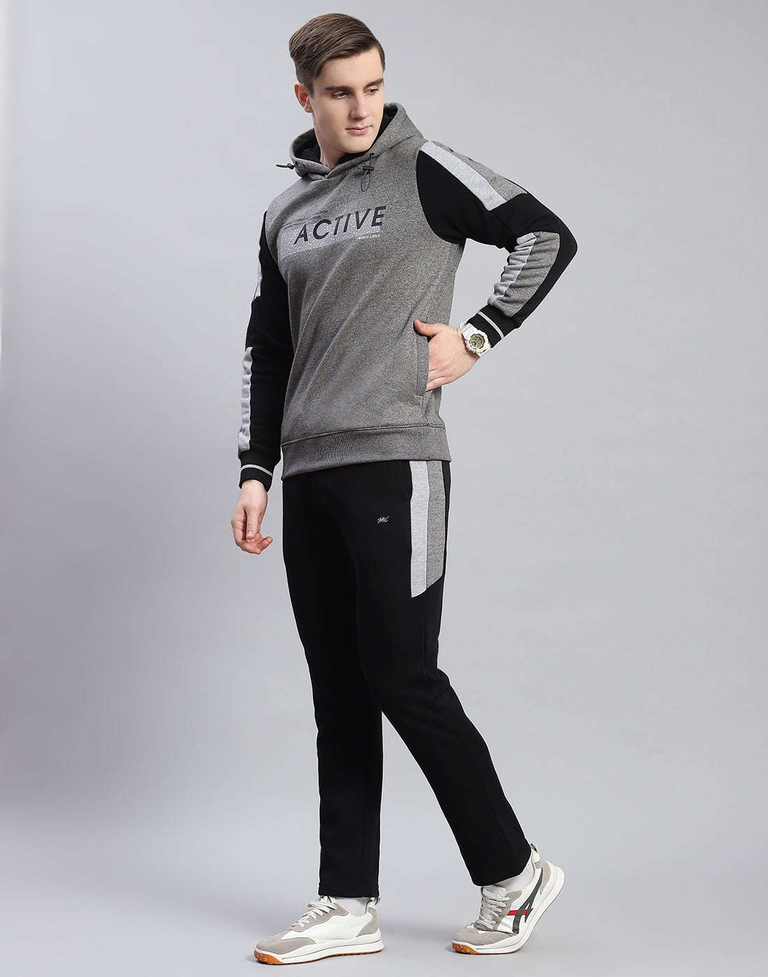 Men Grey & Black Solid Hooded Full Sleeve Tracksuit