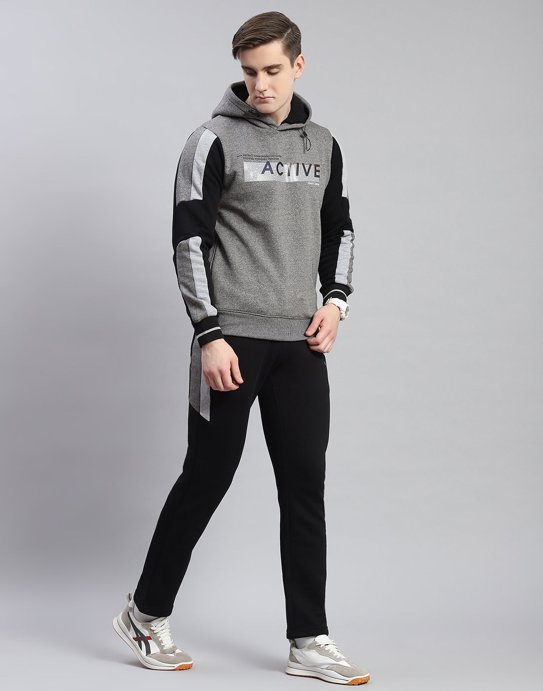 Men Grey & Black Solid Hooded Full Sleeve Tracksuit
