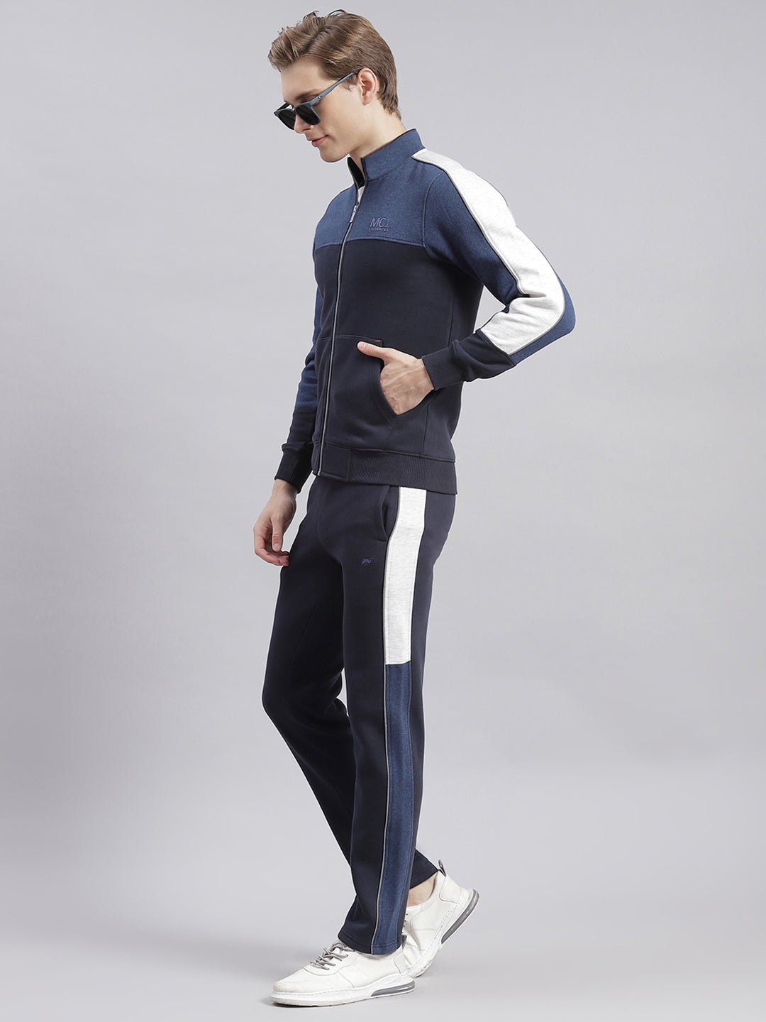 Men Navy Blue Solid Stand Collar Full Sleeve Tracksuits