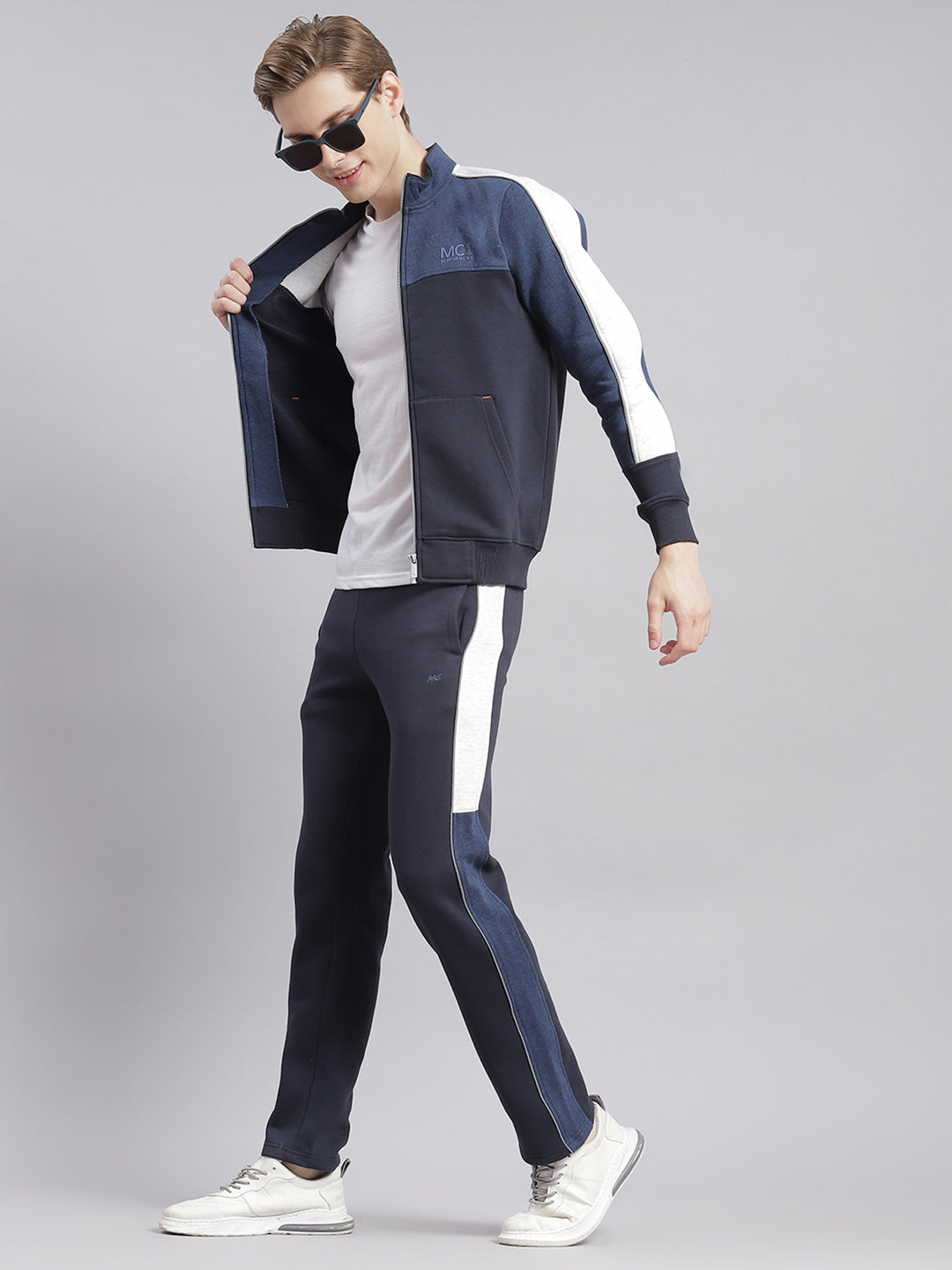 Men Navy Blue Solid Stand Collar Full Sleeve Tracksuits