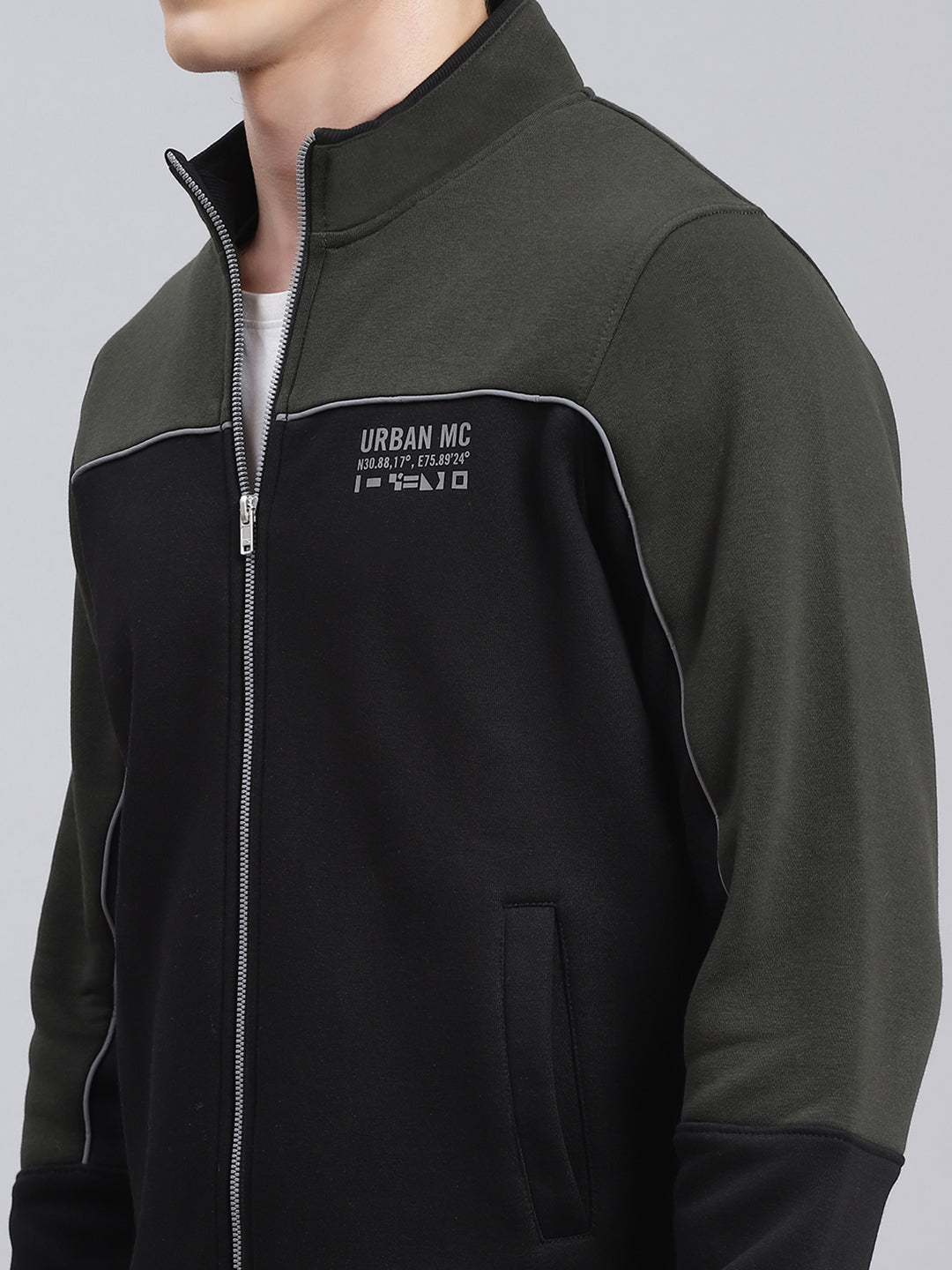 Men Black Solid Cotton Blend Track Suit
