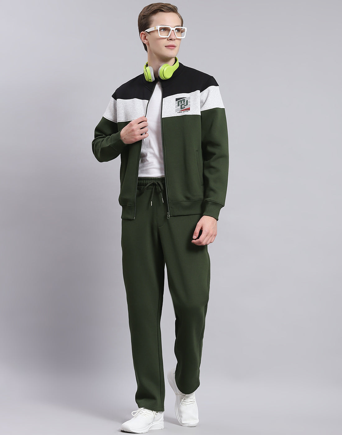 Men Olive Solid Stand Collar Full Sleeve Tracksuit