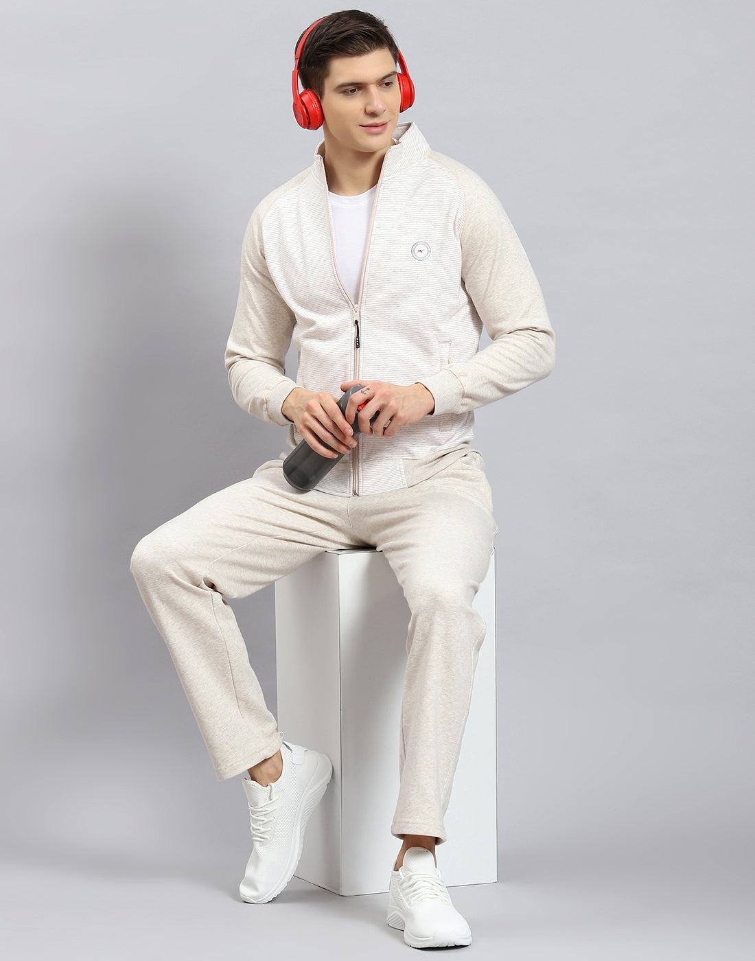 Men Off White Solid Stand Collar Full Sleeve Tracksuit