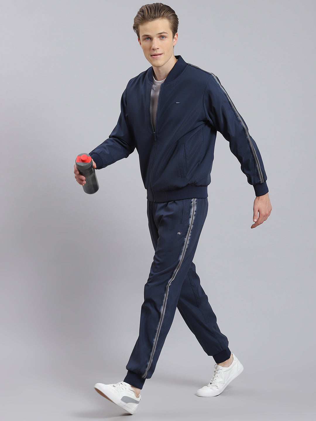 Men Navy Blue Solid Mandarin Collar Full Sleeve Tracksuit