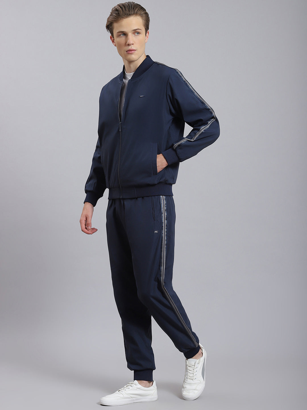 Men Navy Blue Solid Mandarin Collar Full Sleeve Tracksuit