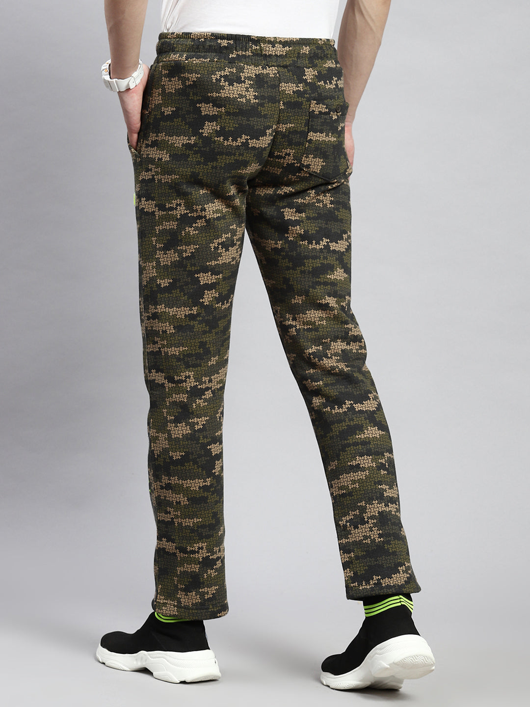 Men Olive Jaquard Winter Lower