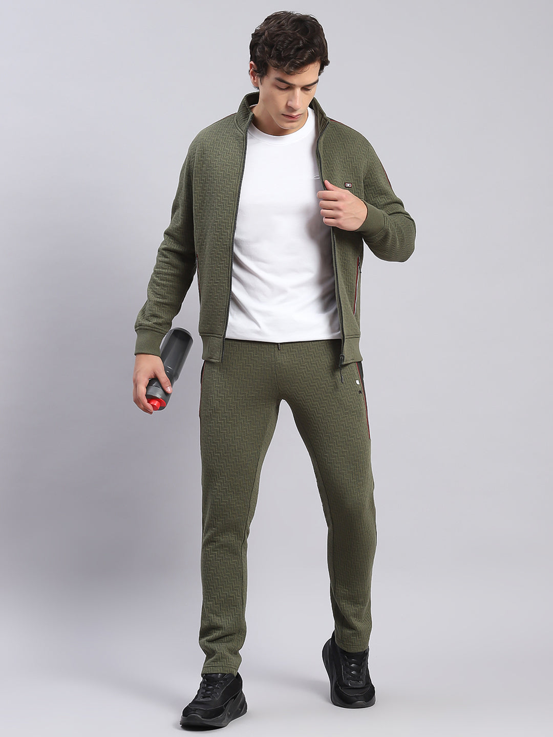 Buy Men Olive Solid Stand Collar Full Sleeve Tracksuits Online in India -  Monte Carlo