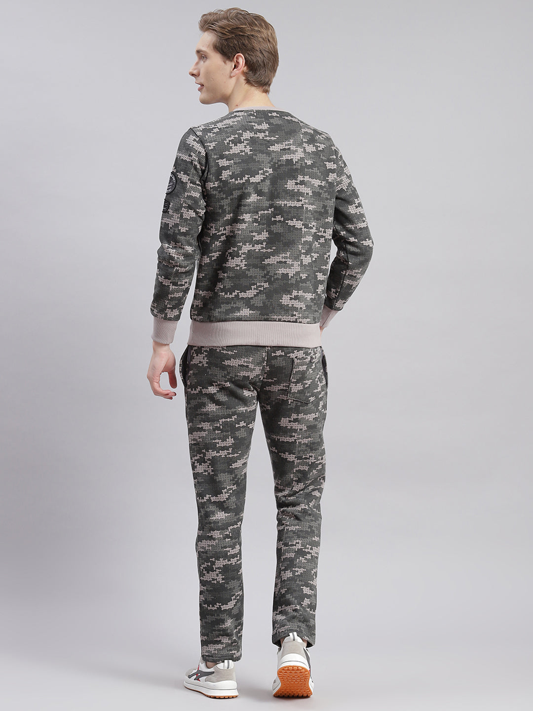 Men Grey Printed Round Neck Full Sleeve Tracksuits