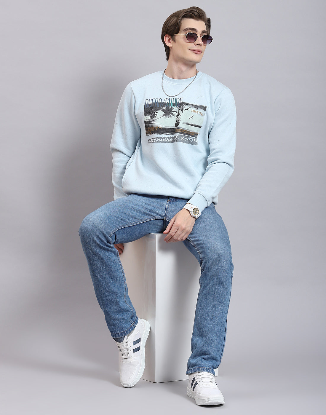 Men Blue Solid Round Neck Full Sleeve Sweatshirt