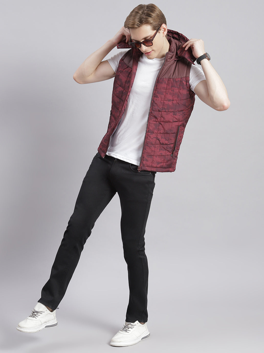Men Maroon Printed Hooded Sleeveless Jackets