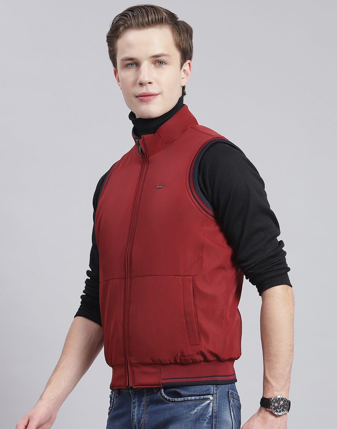 Men Maroon Solid Stand Collar Sleeveless Jacket