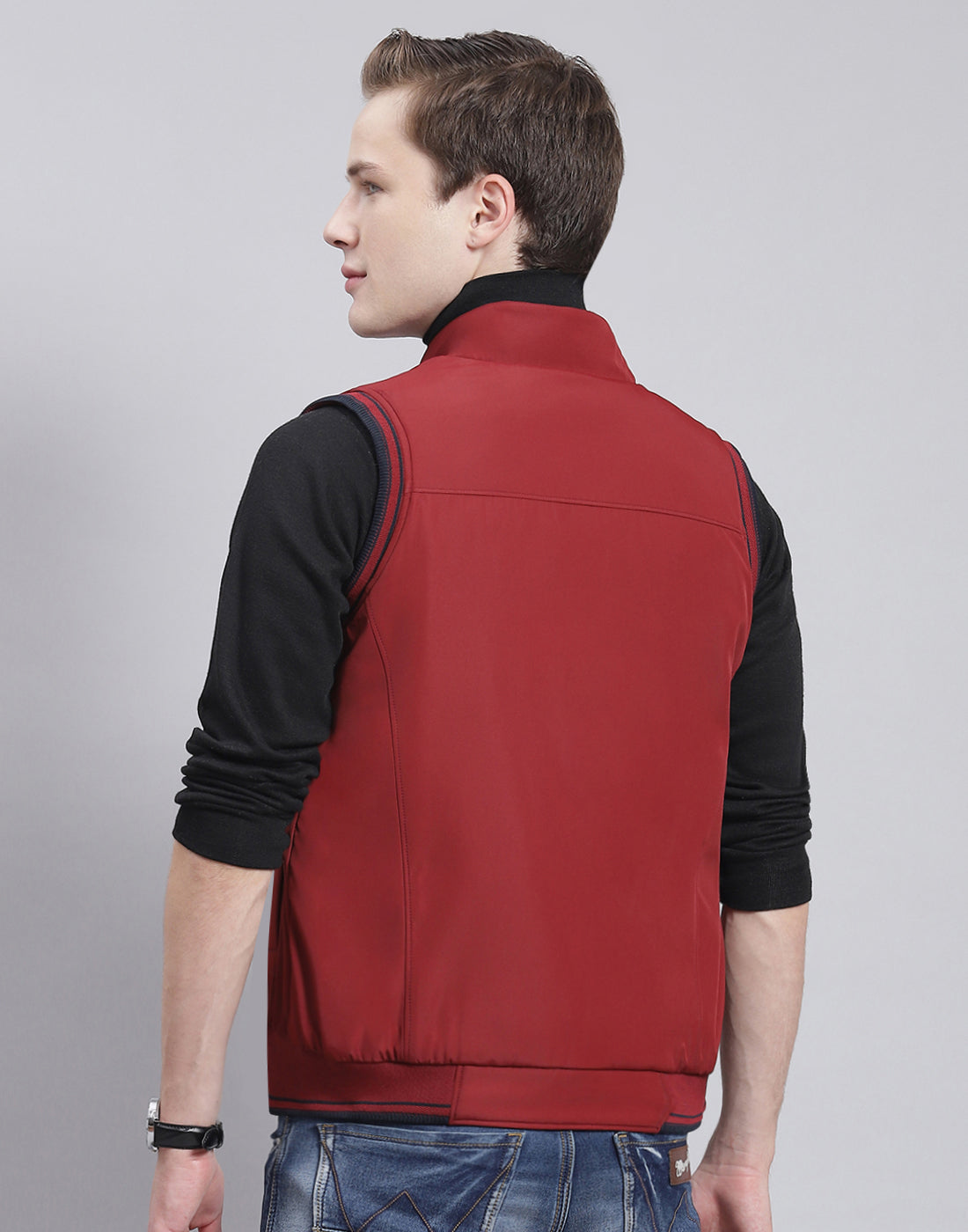 Men Maroon Solid Stand Collar Sleeveless Jacket