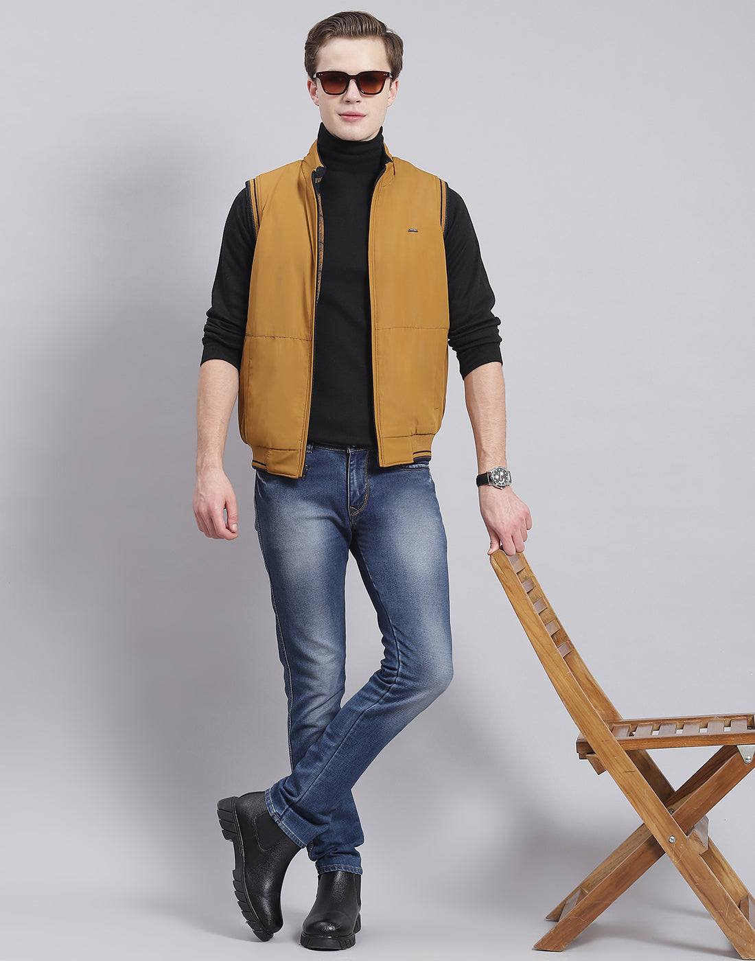 Men Mustard Solid Stand Collar Sleeveless Jacket