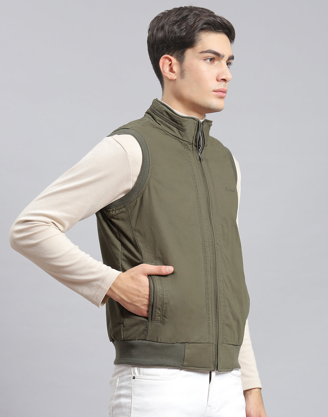 Men Olive Solid Stand Collar Sleeveless Jacket