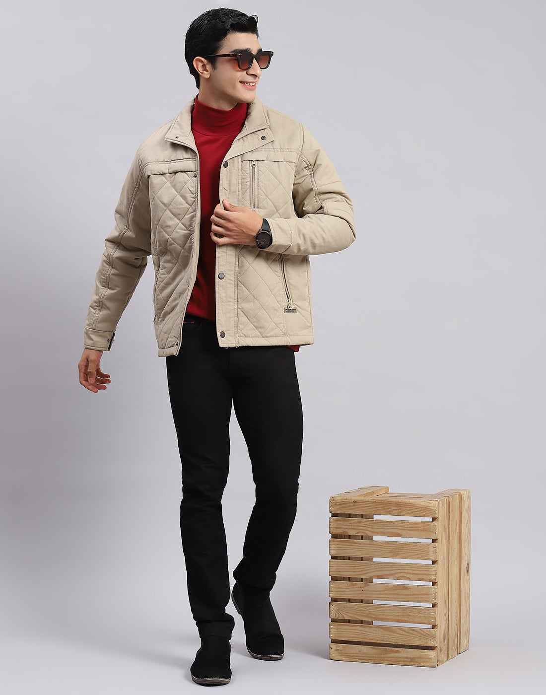 Men Beige Solid Spread Collar Full Sleeve Jackets