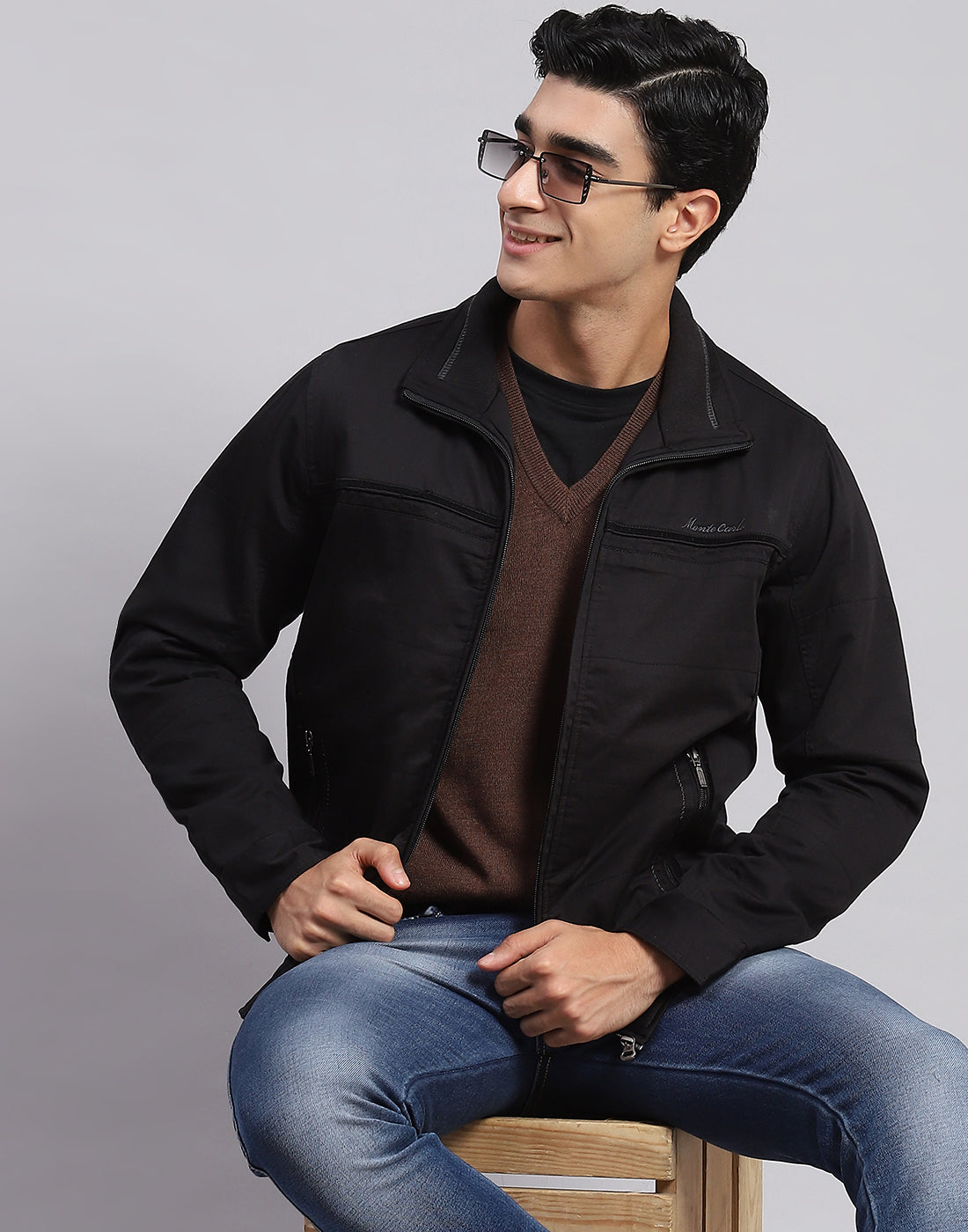 Men Black Solid Spread Collar Full Sleeve Jackets
