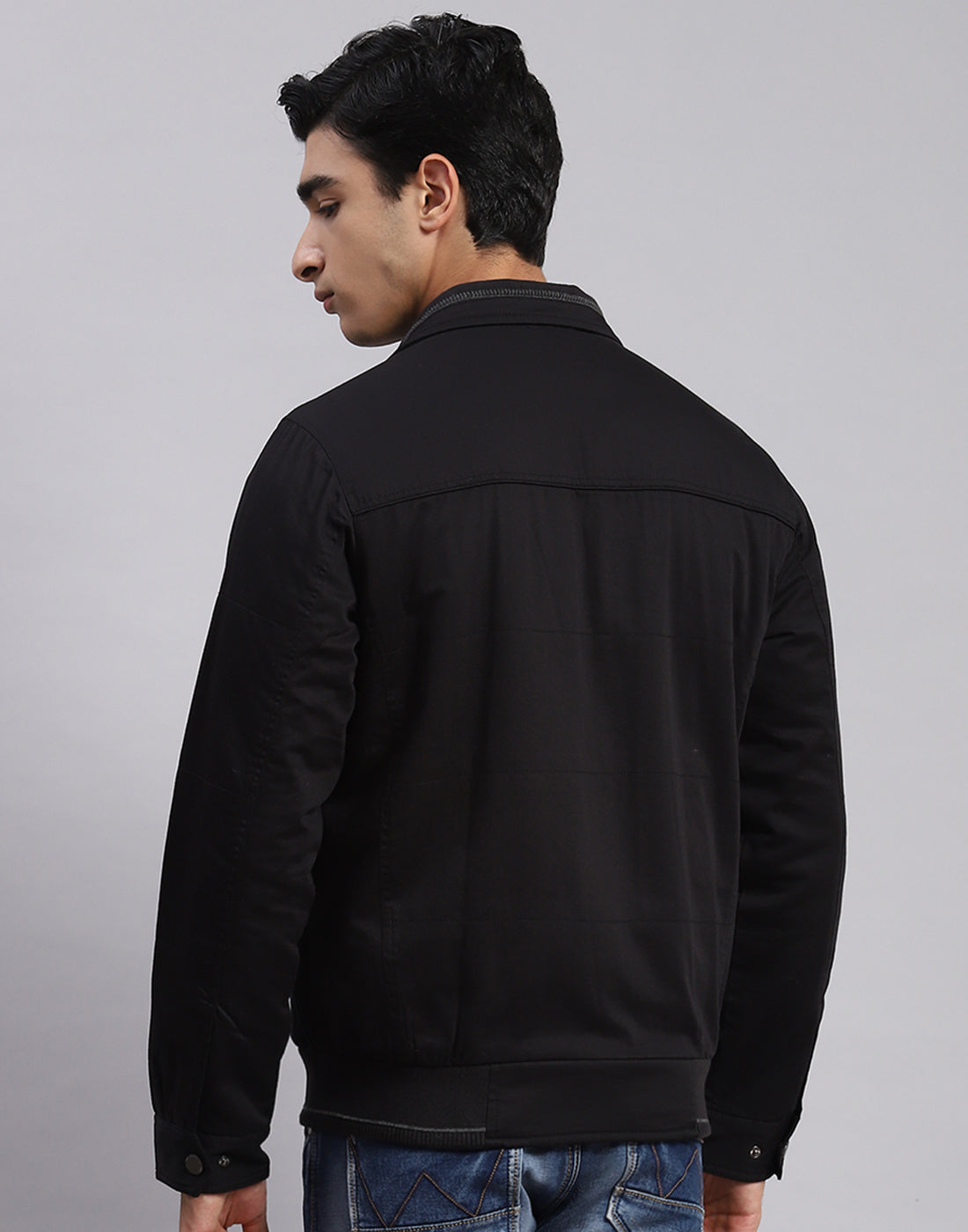 Men Black Solid Spread Collar Full Sleeve Jackets