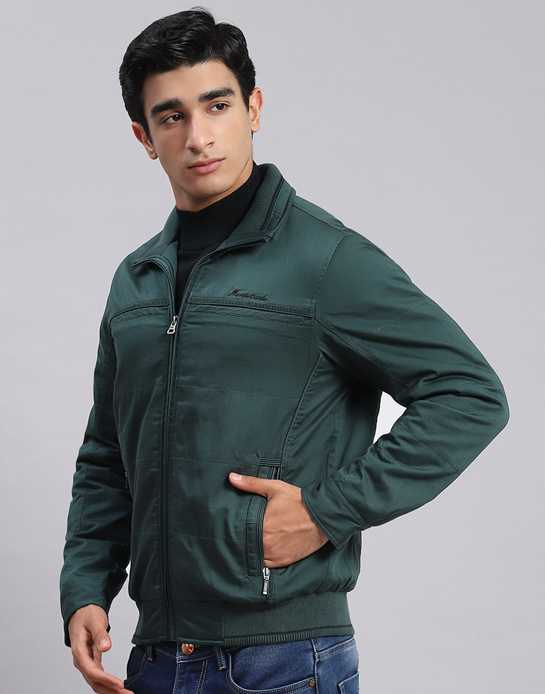 Men Green Solid Spread Collar Full Sleeve Jackets
