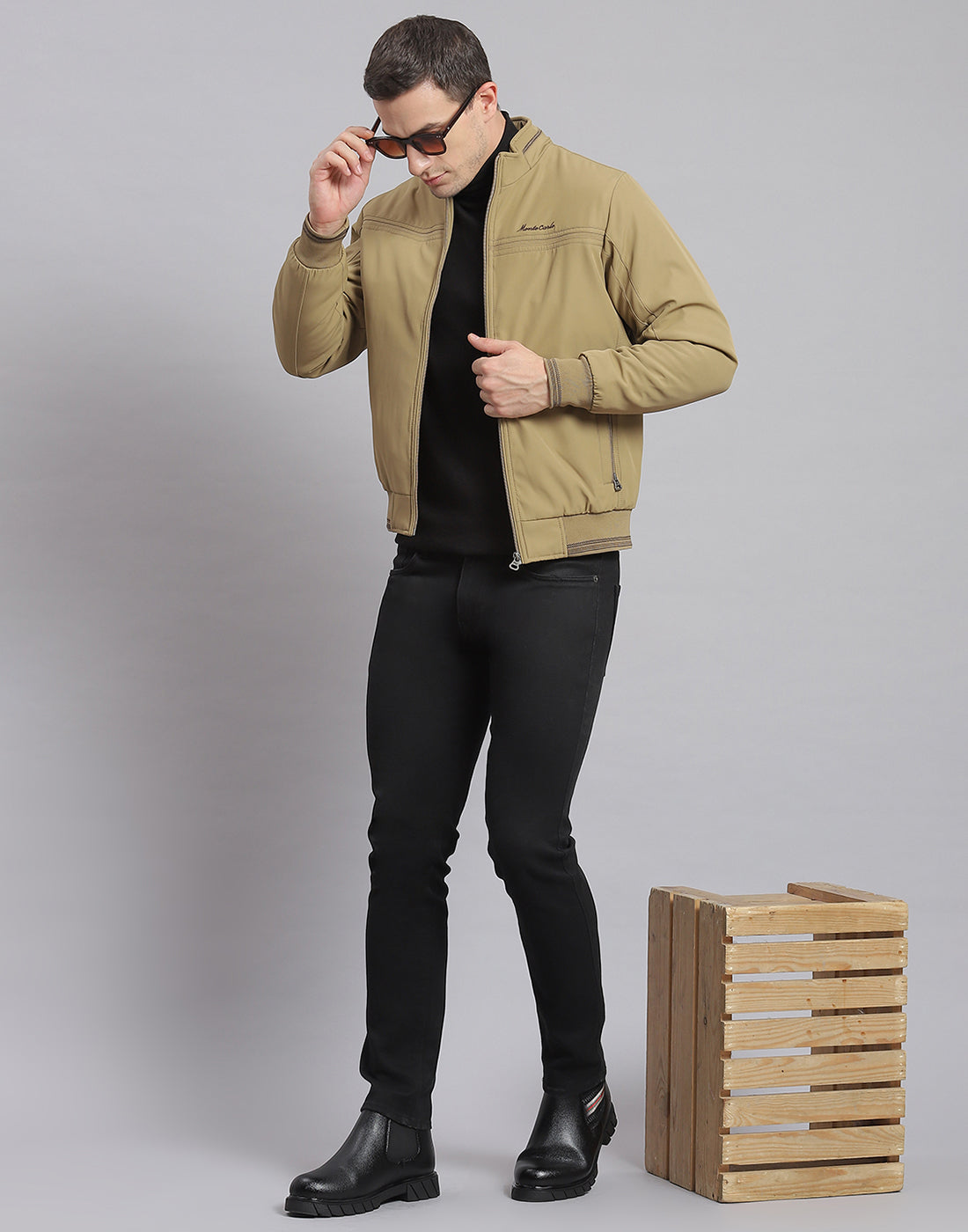 Men Beige Solid Stand Collar Full Sleeve Jacket