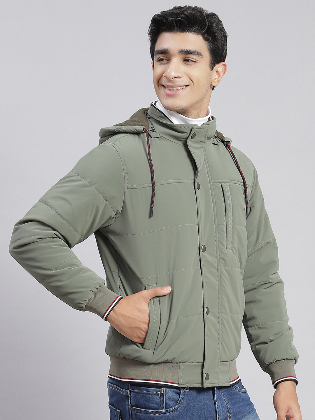 Men Green Solid Hooded Full Sleeve Jackets