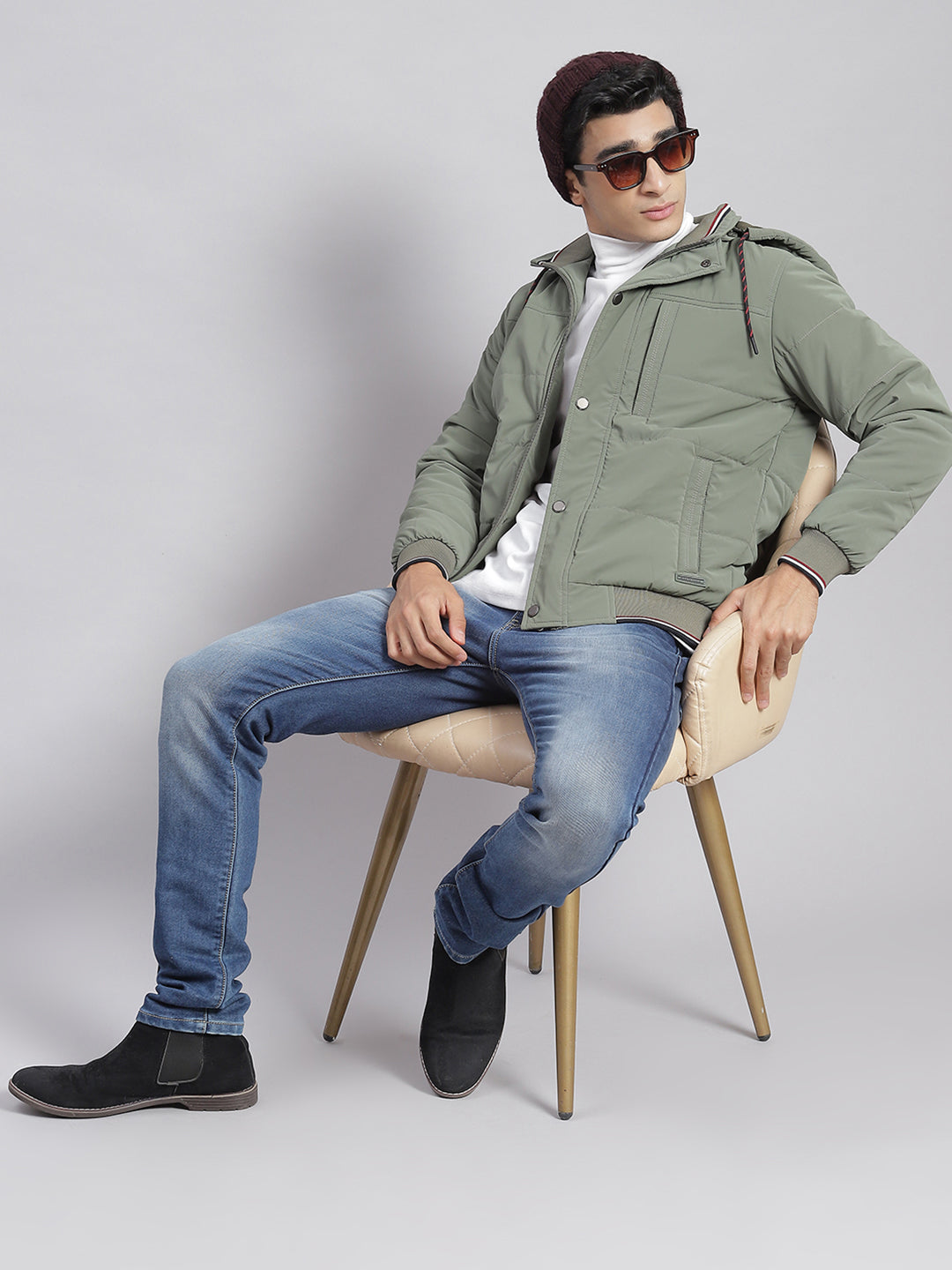 Men Green Solid Hooded Full Sleeve Jackets