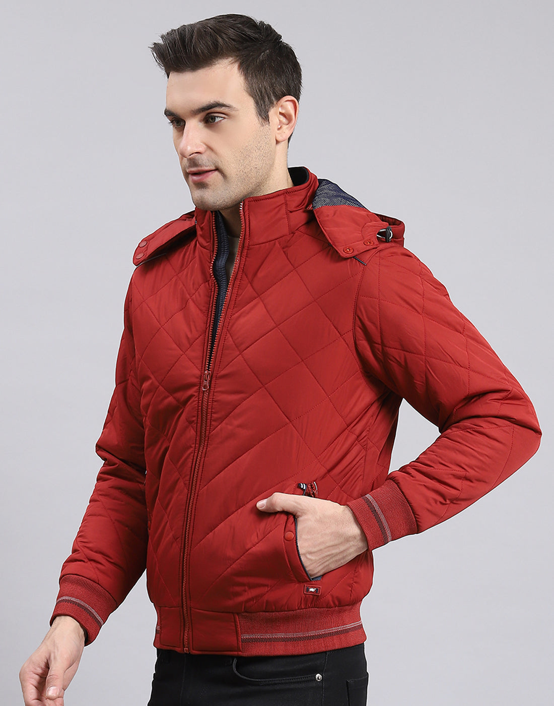 Men Red Solid Hooded Full Sleeve Jacket