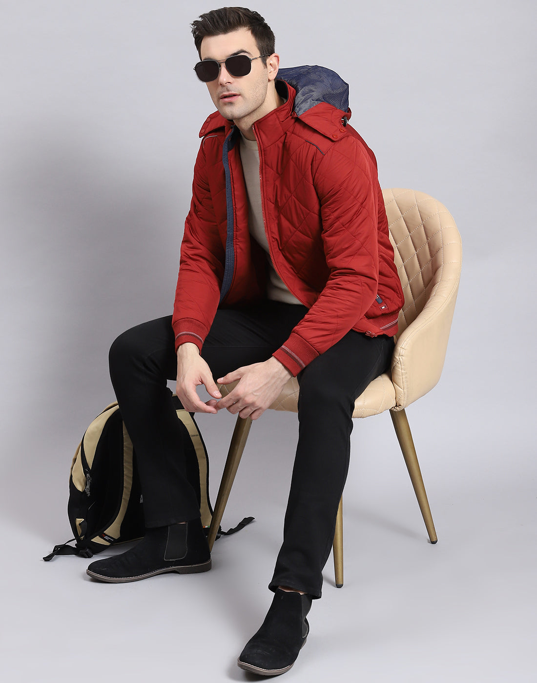 Men Red Solid Hooded Full Sleeve Jacket