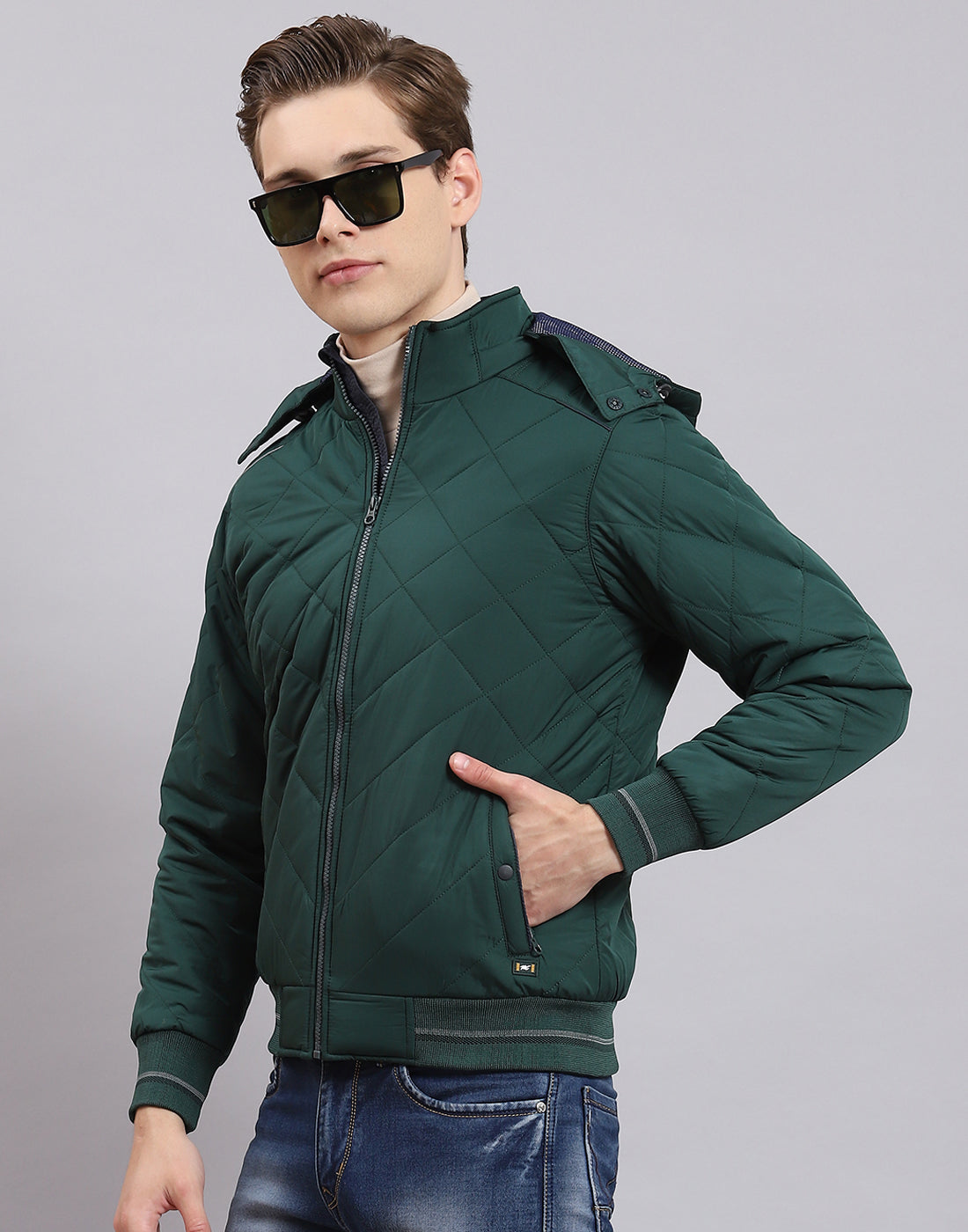 Men Green Solid Hooded Full Sleeve Jacket