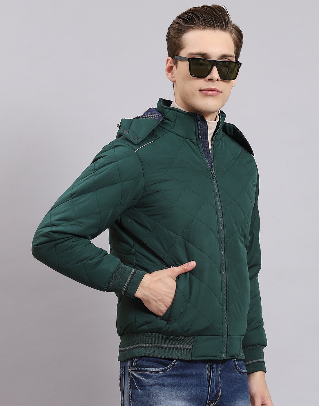 Men Green Solid Hooded Full Sleeve Jacket
