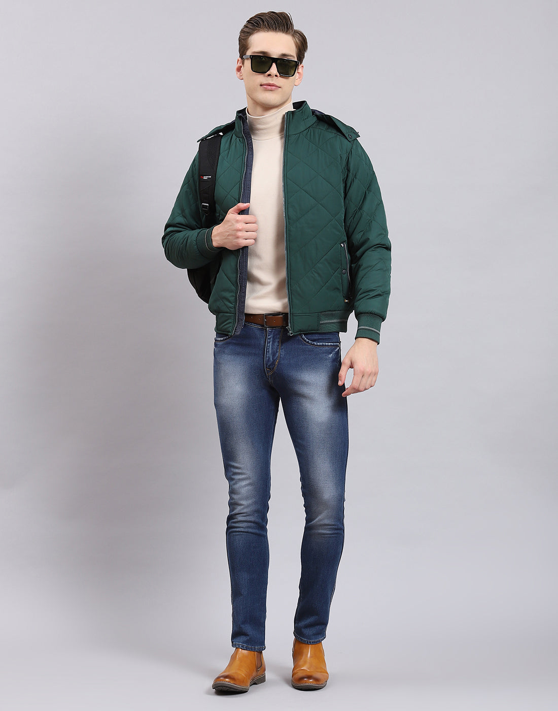 Men Green Solid Hooded Full Sleeve Jacket