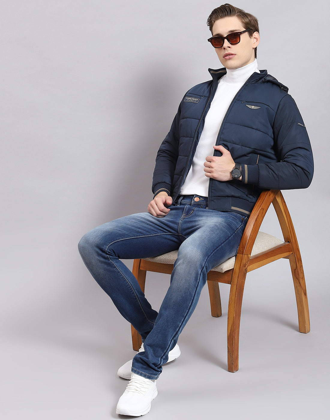 Men Navy Blue Solid Hooded Full Sleeve Jacket