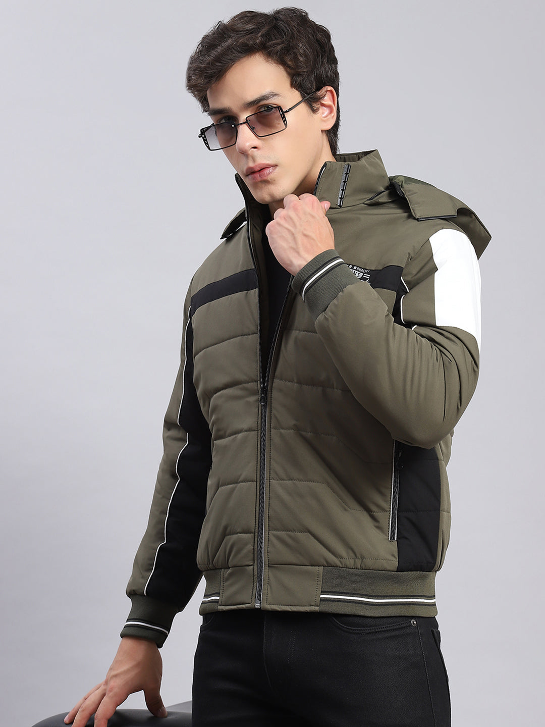 Men Olive Solid Hooded Full Sleeve Jackets