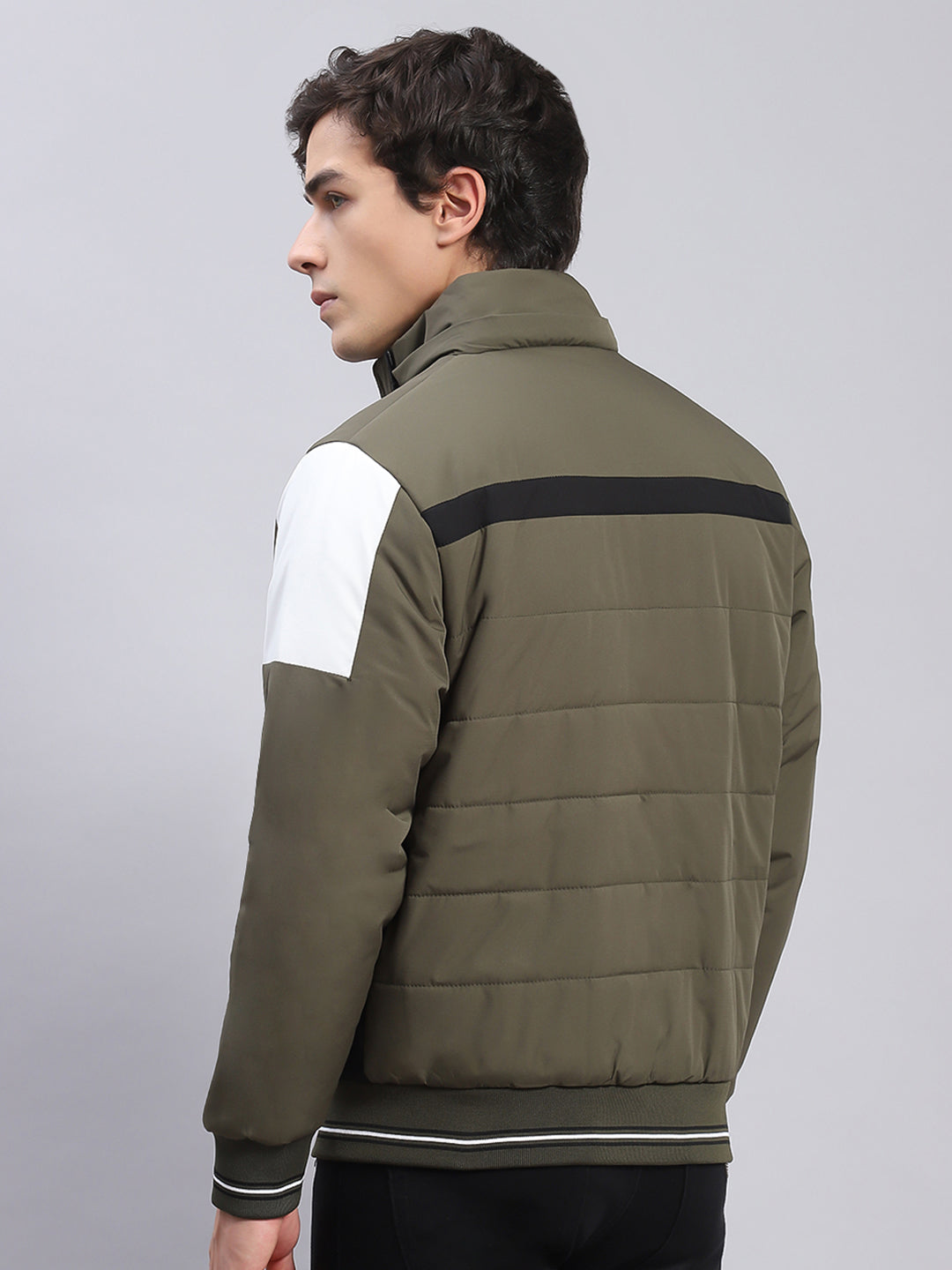 Men Olive Solid Hooded Full Sleeve Jackets