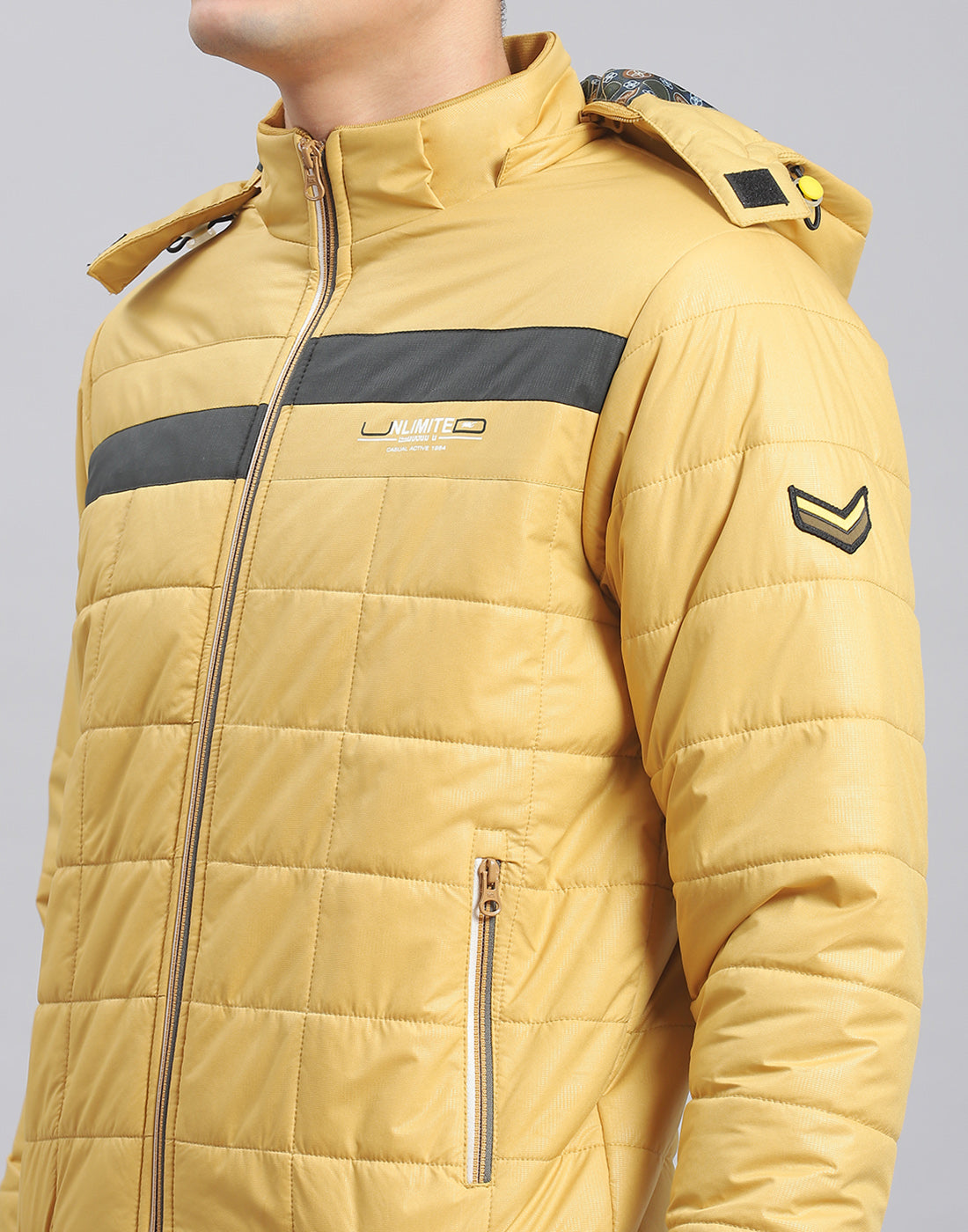 Men Mustard Solid Hooded Full Sleeve Jacket