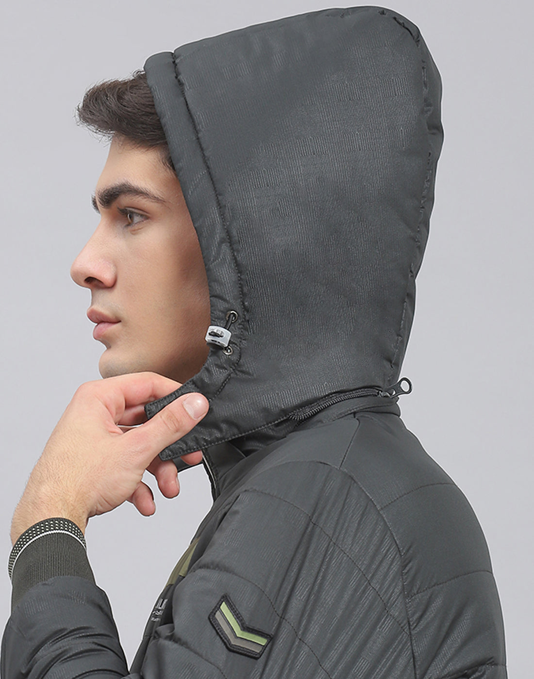 Men Olive Solid Hooded Full Sleeve Jacket