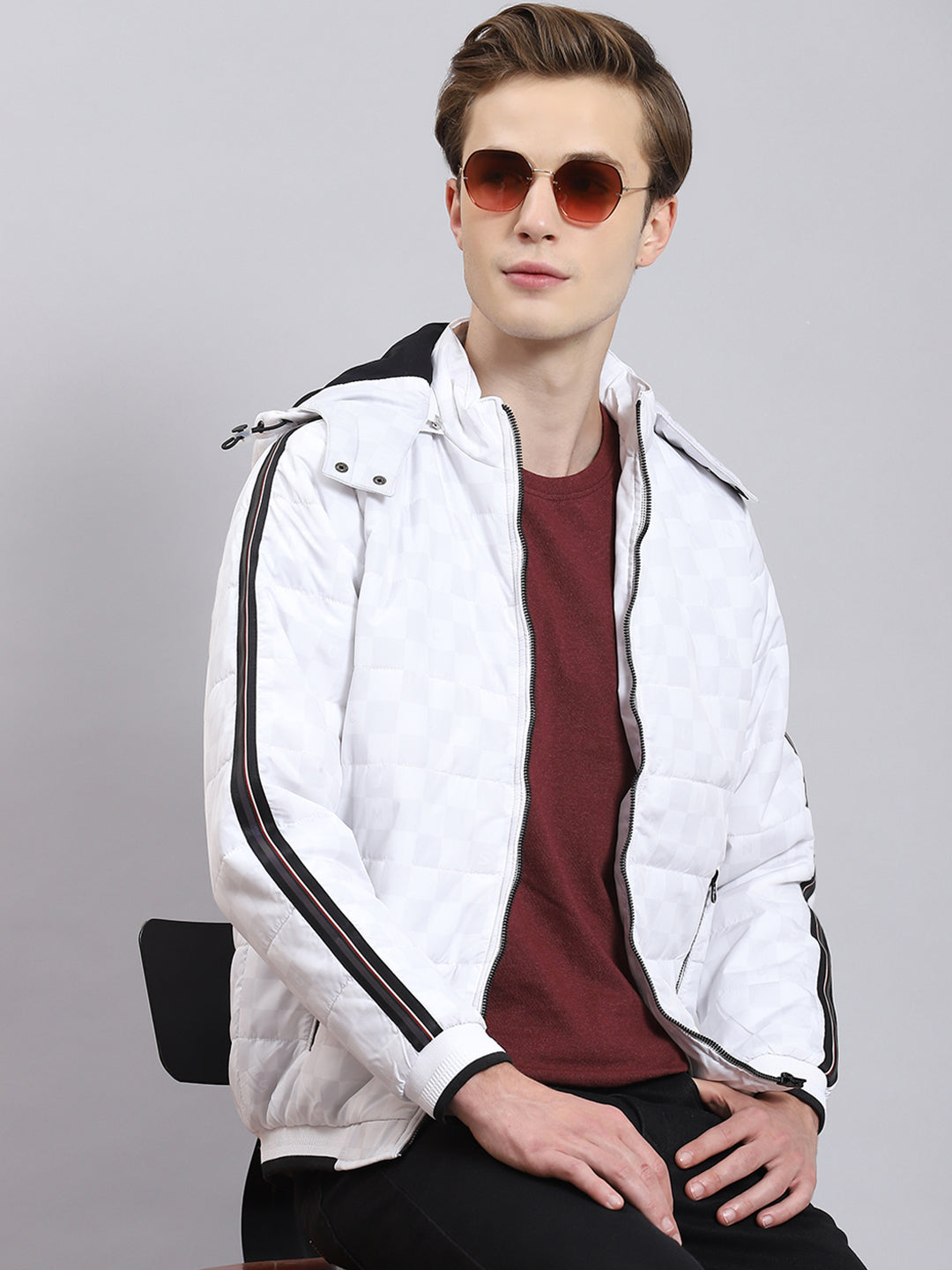 Men White Solid Hooded Full Sleeve Jacket
