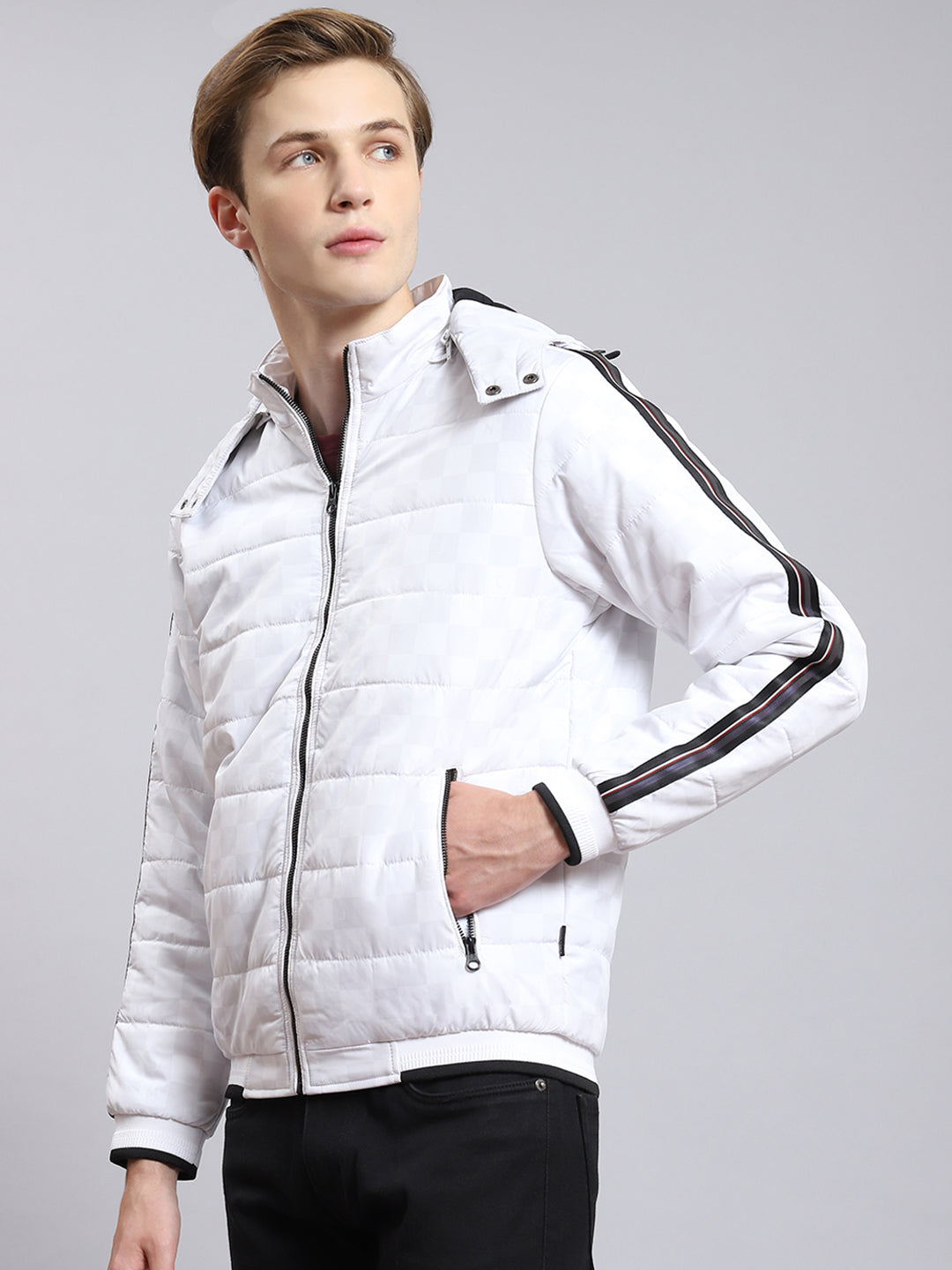 Men White Solid Hooded Full Sleeve Jacket