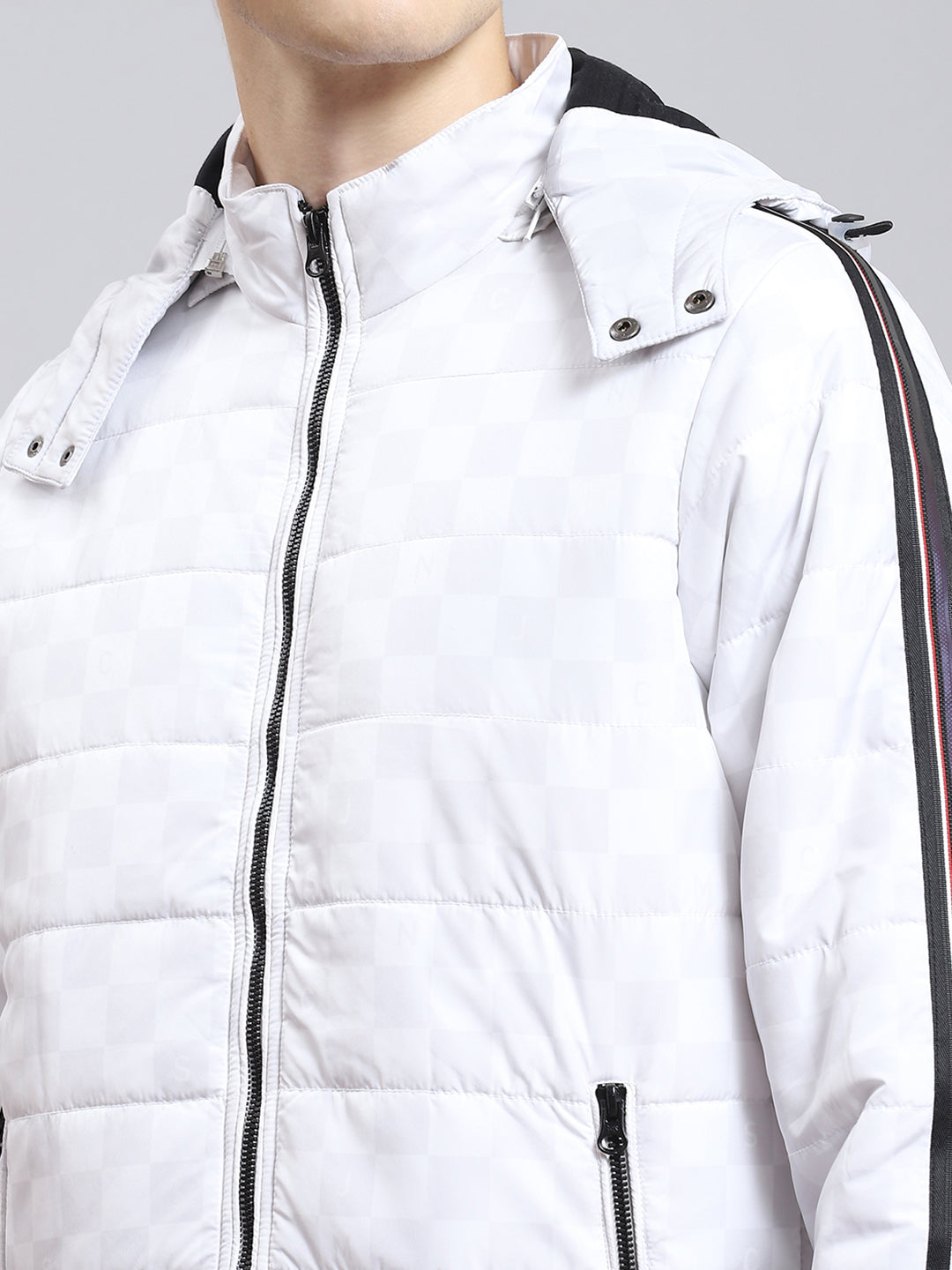 Men White Solid Hooded Full Sleeve Jacket