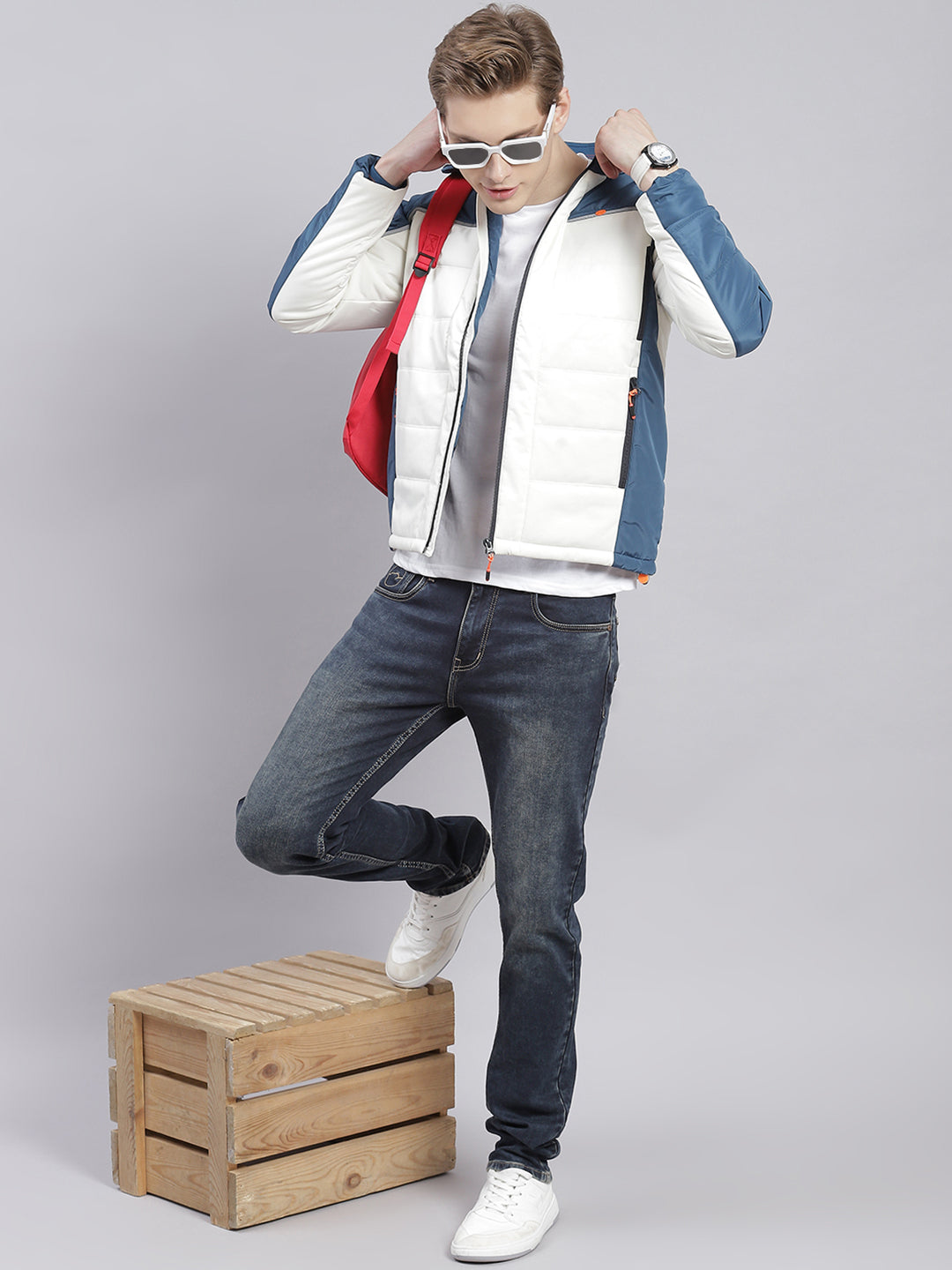 Men Blue Solid Hooded Full Sleeve Jackets