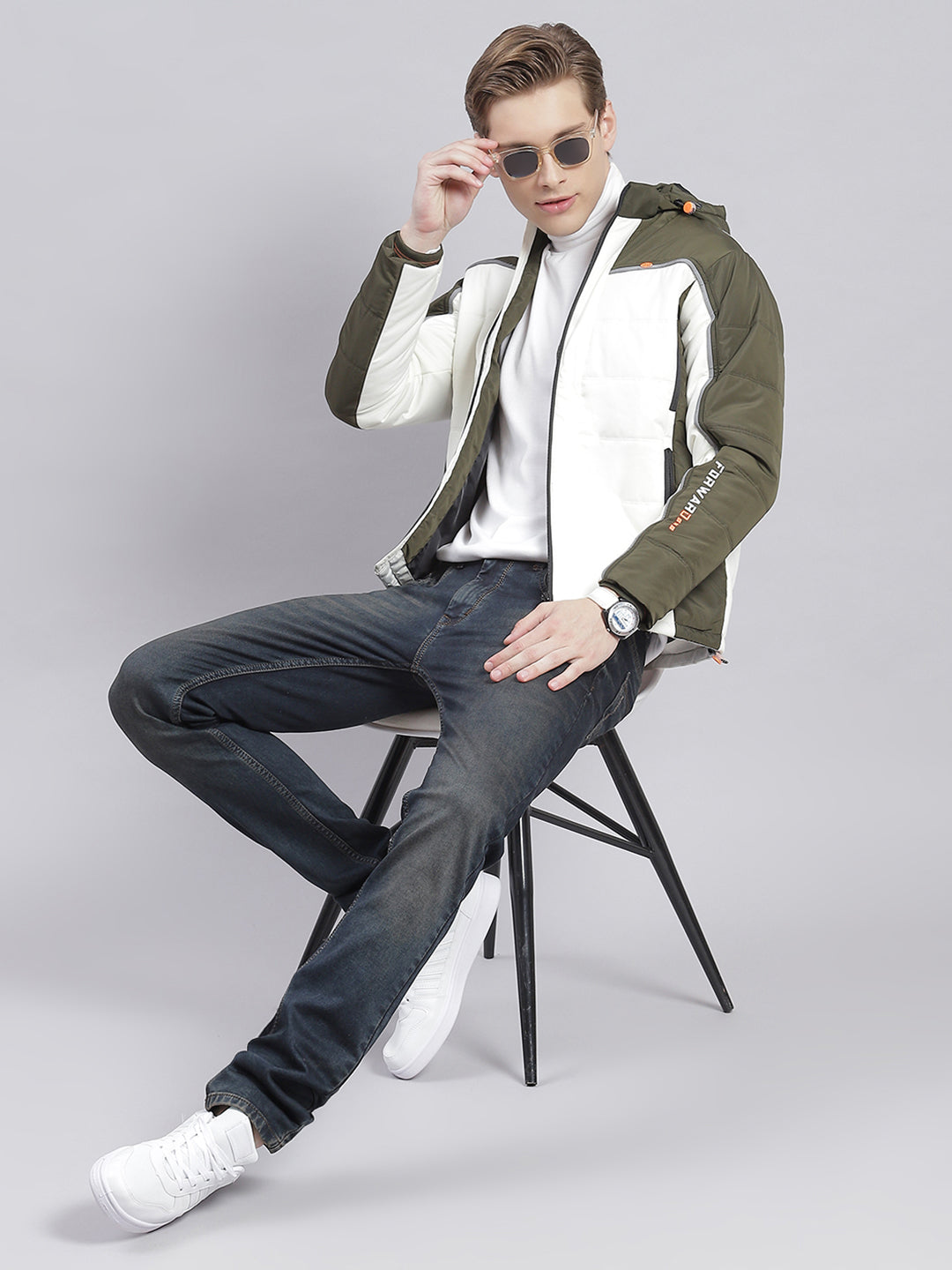 Men Olive Solid Hooded Full Sleeve Jackets
