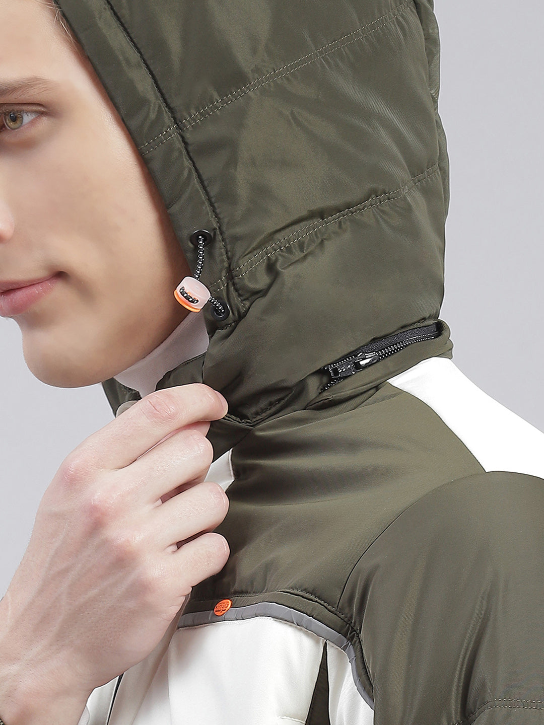 Men Olive Solid Hooded Full Sleeve Jackets