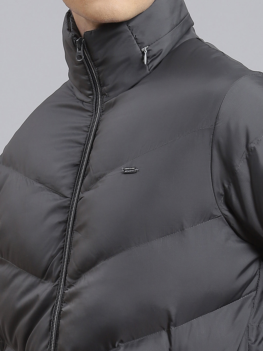 Men Grey Solid Hooded Full Sleeve Jacket